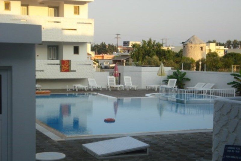 Frosini Hotel Lambi  Exterior foto
